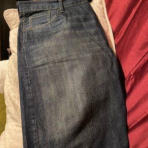 569 Levi’s Jean shorts